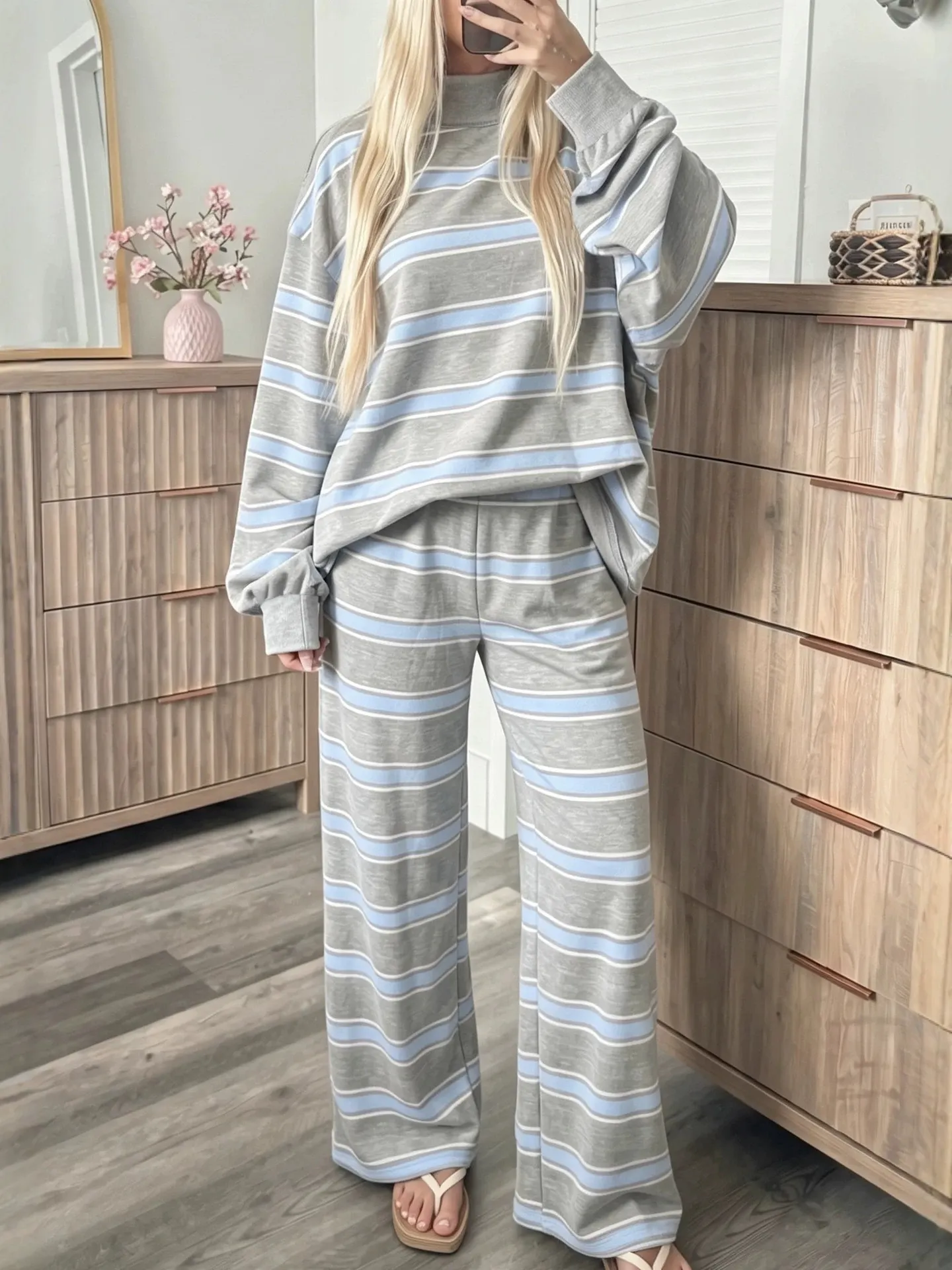 Women's Striped Mock Neck Oversized Sweatshirt Wide Leg Pants Matching Loungewear Set