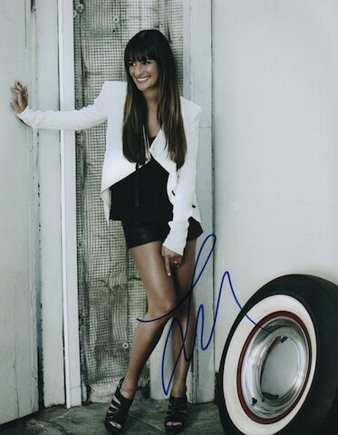 Lea Michele (Glee) signed 11X14 Photo Poster painting