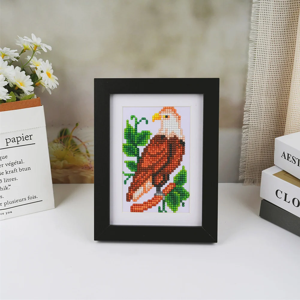 8pcs Animal DIY Mini Partial Round Diamond Painting Set Desktop Decor No Frame(12*17cm)