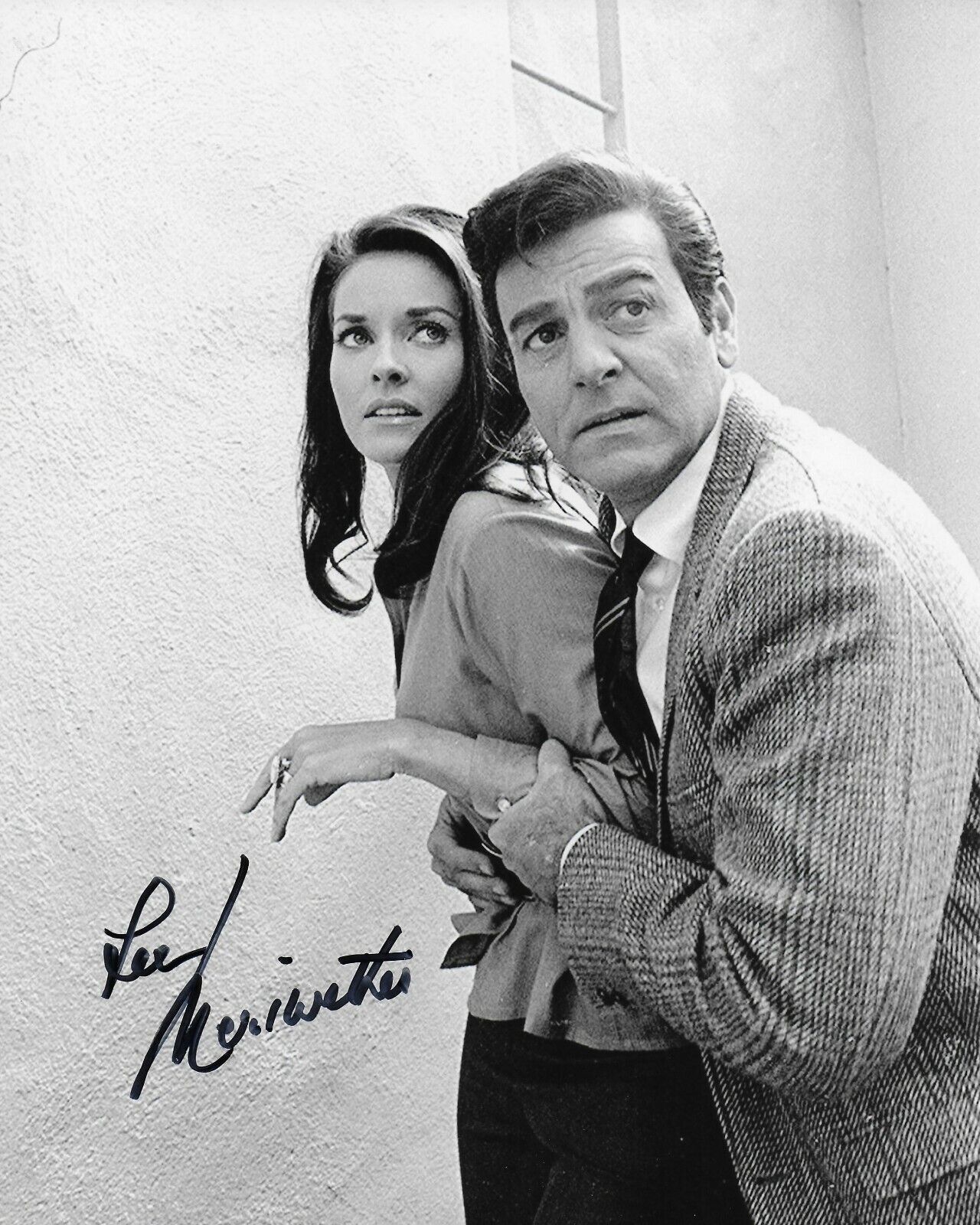 Lee Meriwether Mannix Original 8X10 Photo Poster painting signed at the Hollywood Show