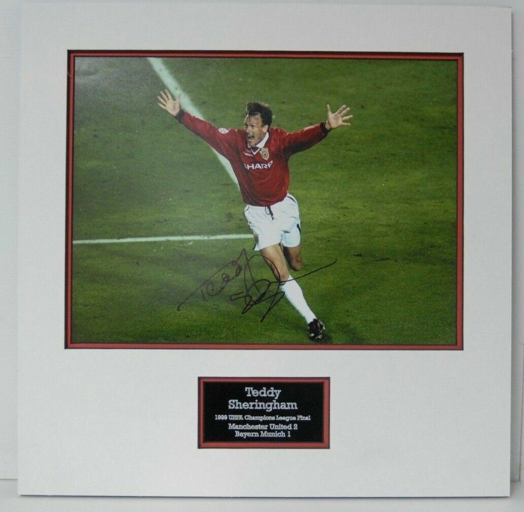 Teddy Sheringham SIGNED 16X12 Photo Poster painting Manchester United 1999 Treble AFTAL COA