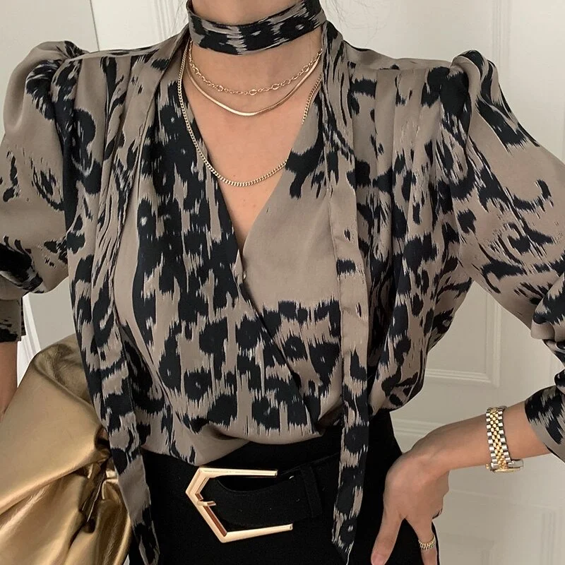 Korean V-Neck Clothing Single Breasted Ladies Shirts Leopard Printing Women Blouse Office Lady Long Sleeve Spring Blouse 13667
