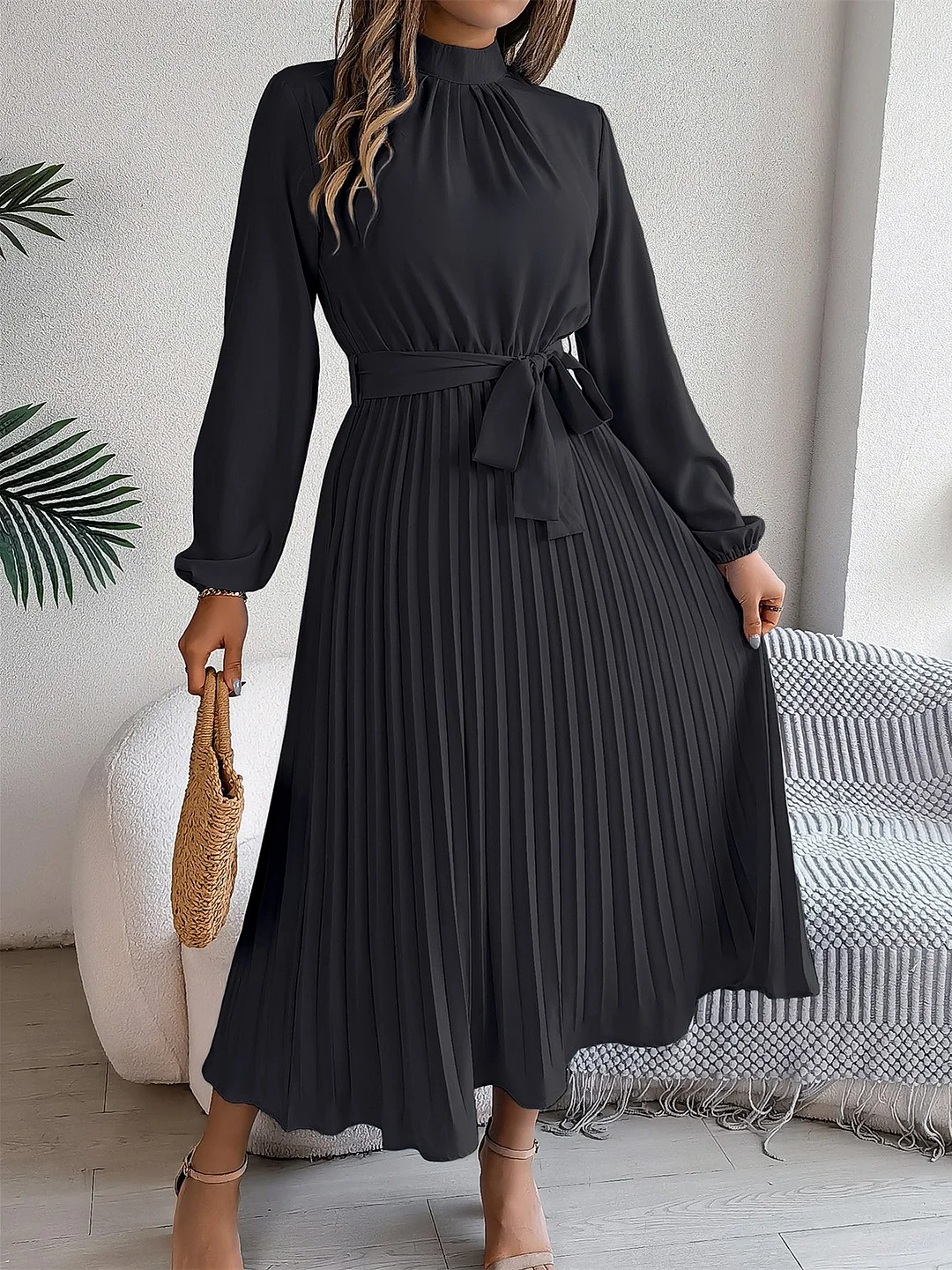 Women's Long Sleeve Scoop Neck Solid Color Lace-up Midi Dress