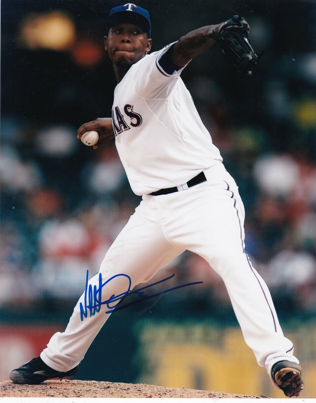 NEFTALI FELIZ TEXAS RANGERS ACTION SIGNED 8x10