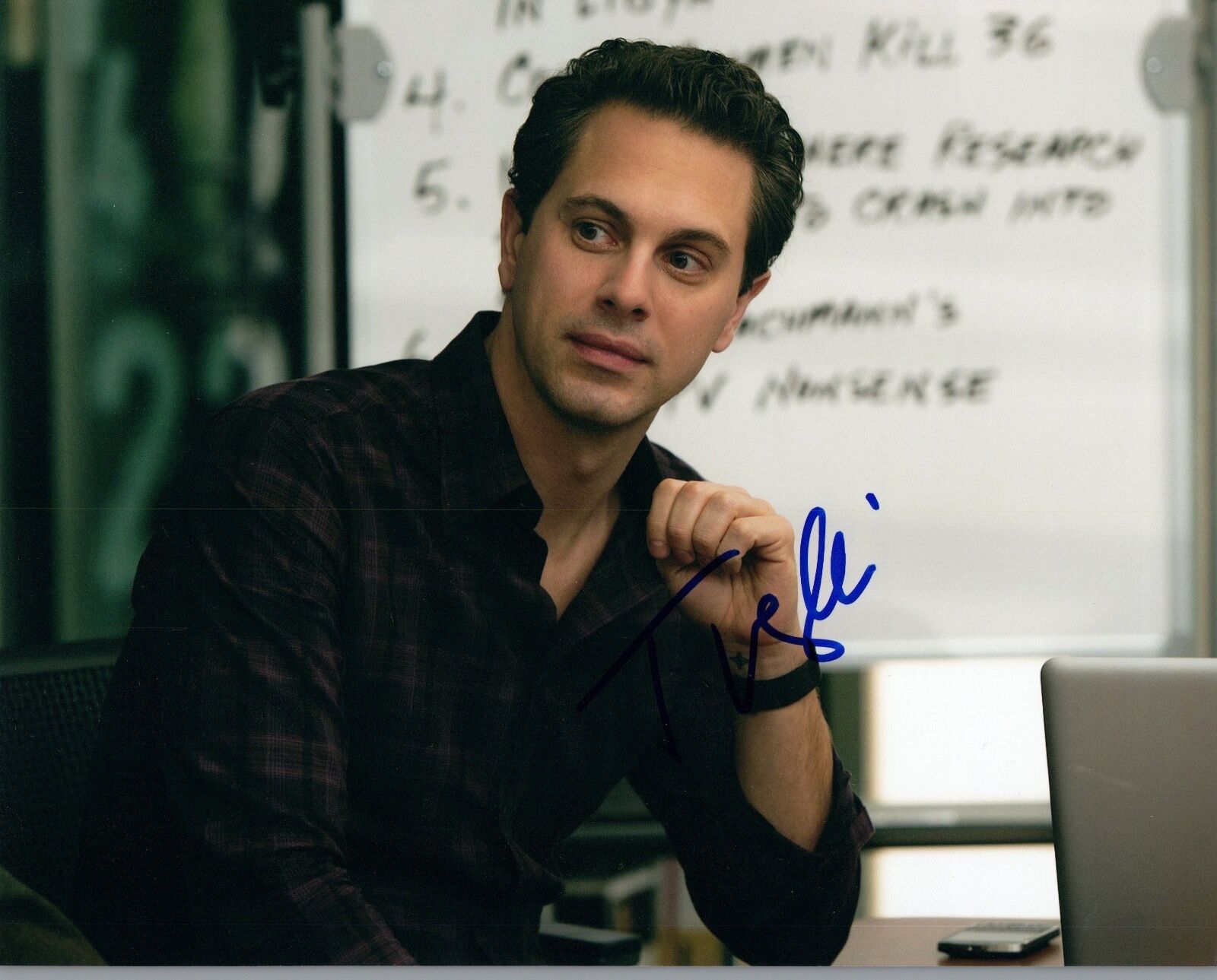 Thomas Sadoski Signed Autographed 8x10 Photo Poster painting The Newsroom COA VD