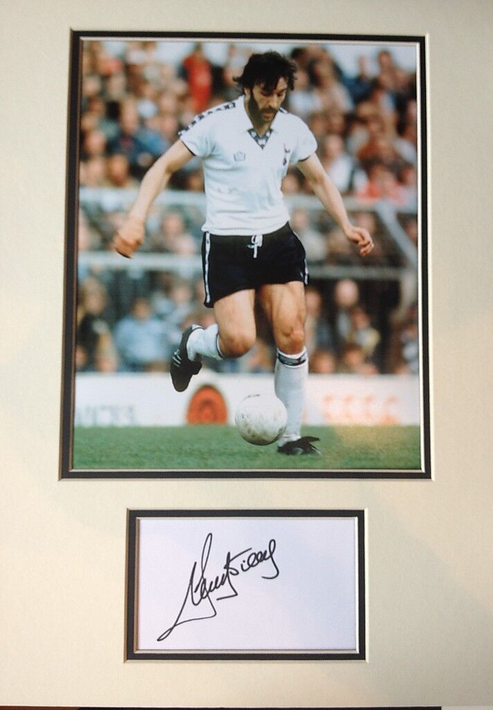 RICKY VILLA - FORMER SPURS FOOTBALLER - SUPERB SIGNED COLOUR Photo Poster painting DISPLAY