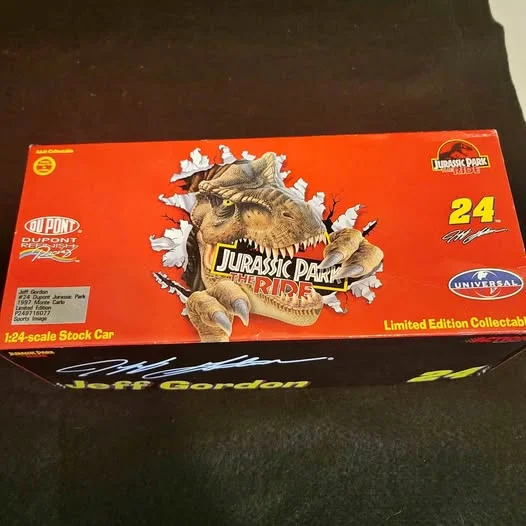 Dronehint 1997 Jeff Gordon #24 DuPont Jurassic Park-themed NASCAR diecast car LIKE NEW LIMITED EDITIONArlington TX