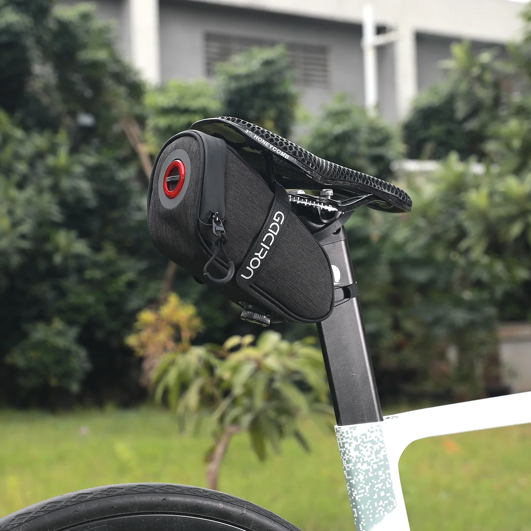 BIRD NEST300 Aero Saddle Bag withMagnetic Smart Taillight