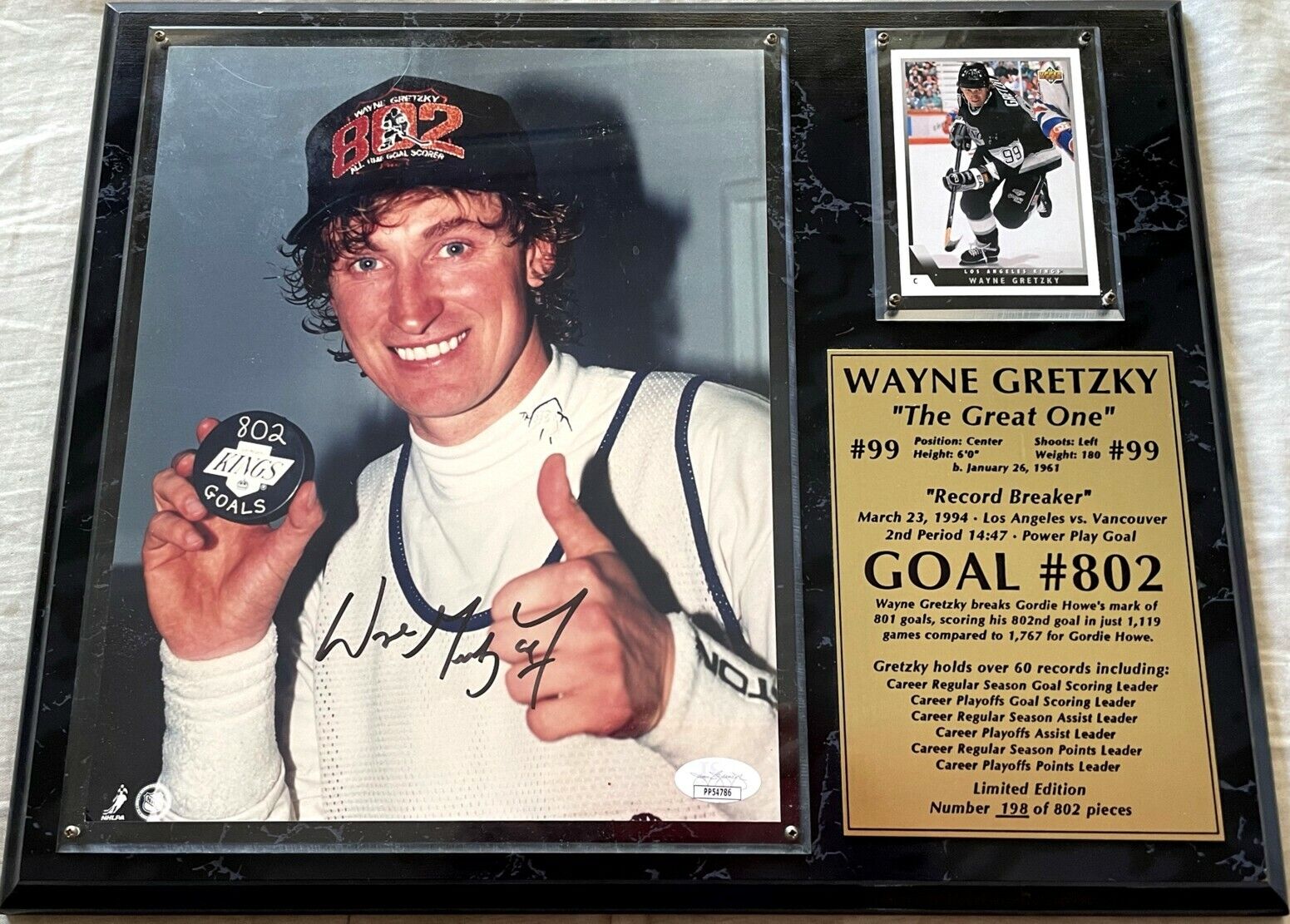 Wayne Gretzky autographed signed auto Goal 802 LA Kings 8x10 Photo Poster painting in plaque JSA