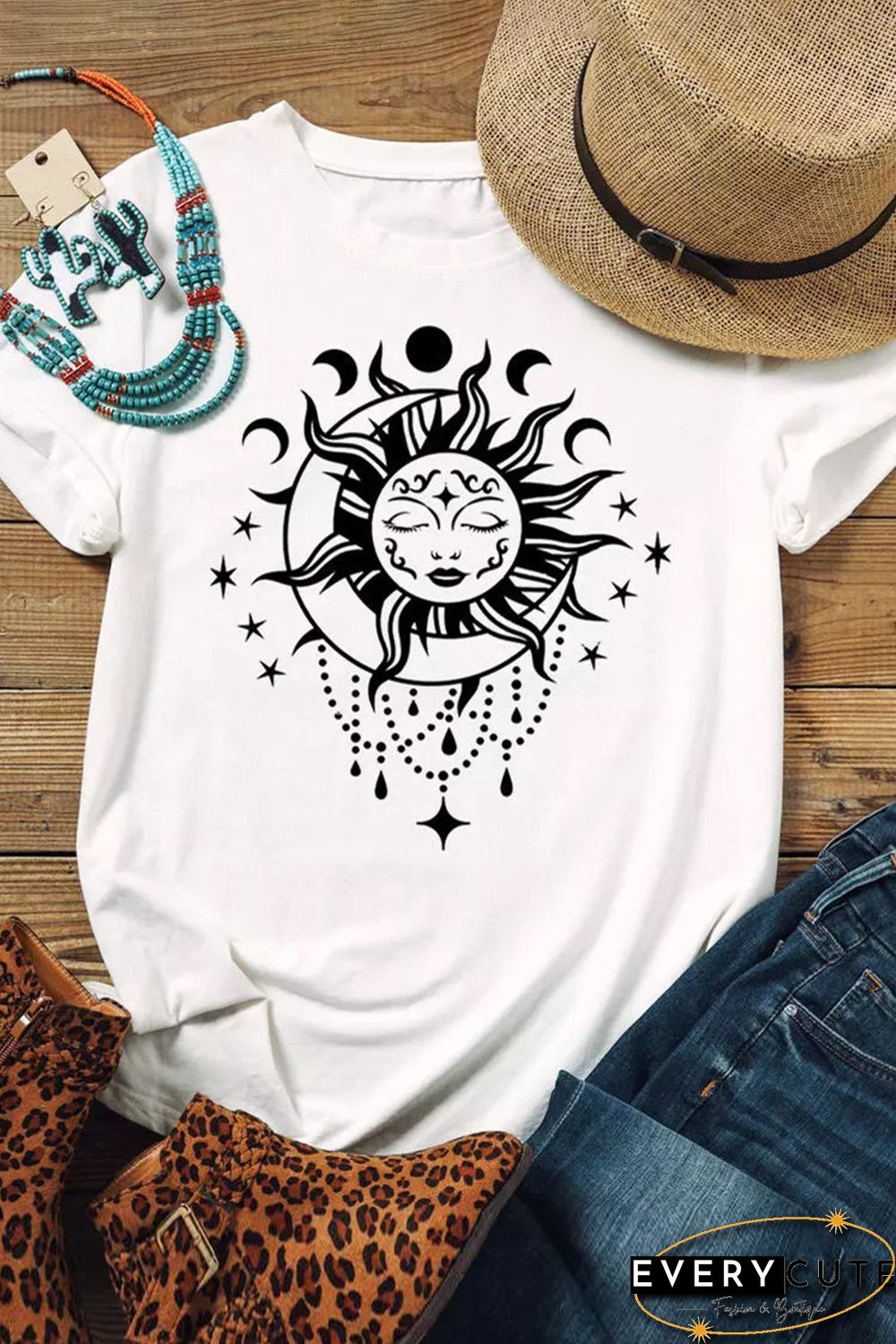White Sun Moon Face Print Short Sleeve Graphic T-shirt