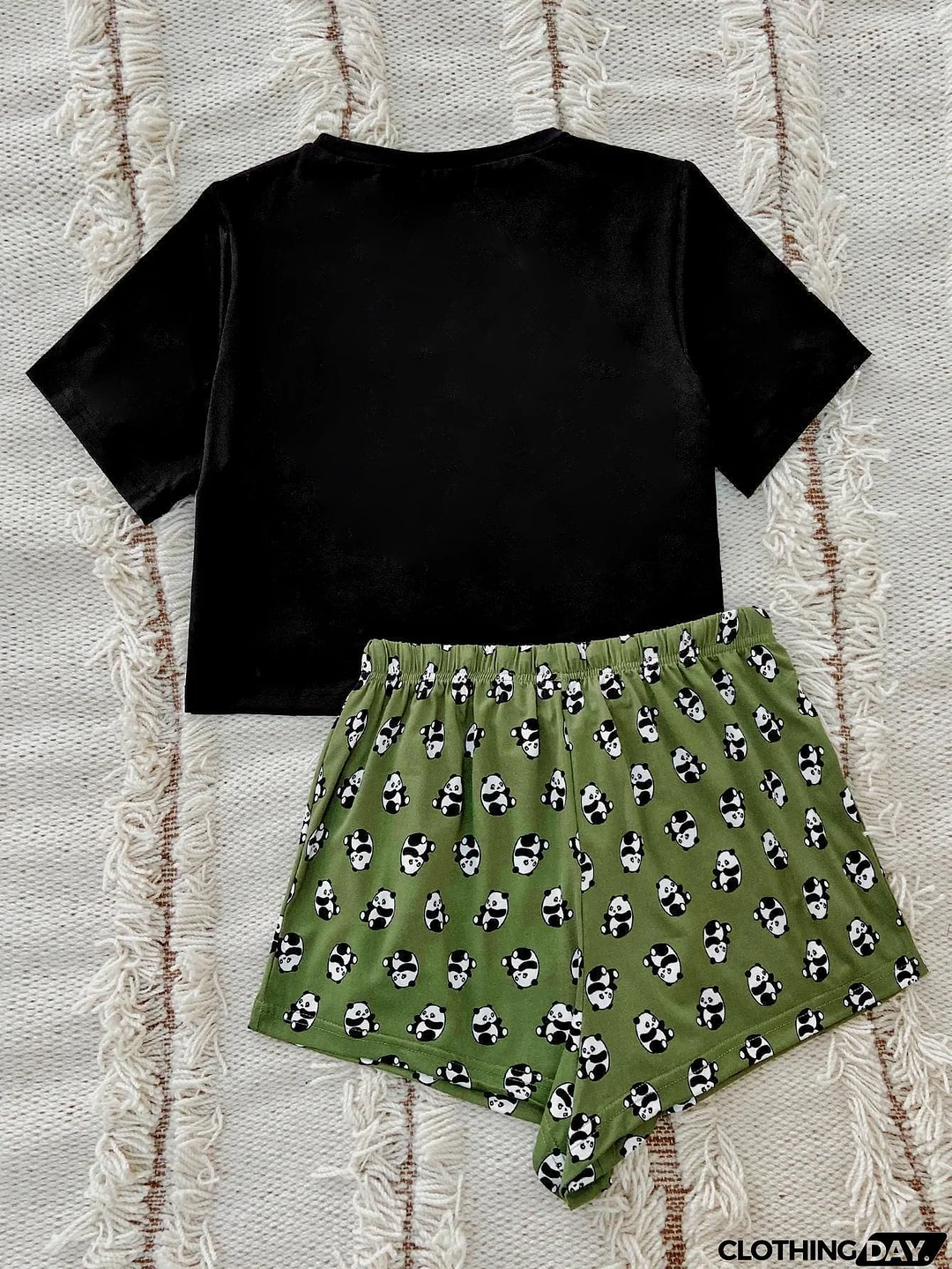 Graphic Tee and Panda Print Shorts Lounge Set