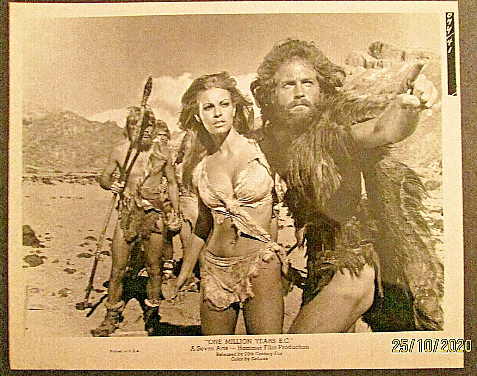 RAQUEL WELCH: (ONE MILLION YEARS B.C.) ORIGINAL VINTAGE 1966 SEXY Photo Poster painting # 1 *