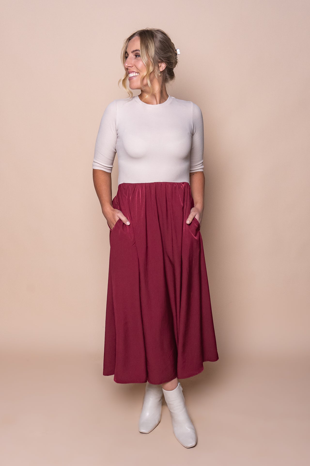 Venetta Midi Dress in Beige/Burgundy