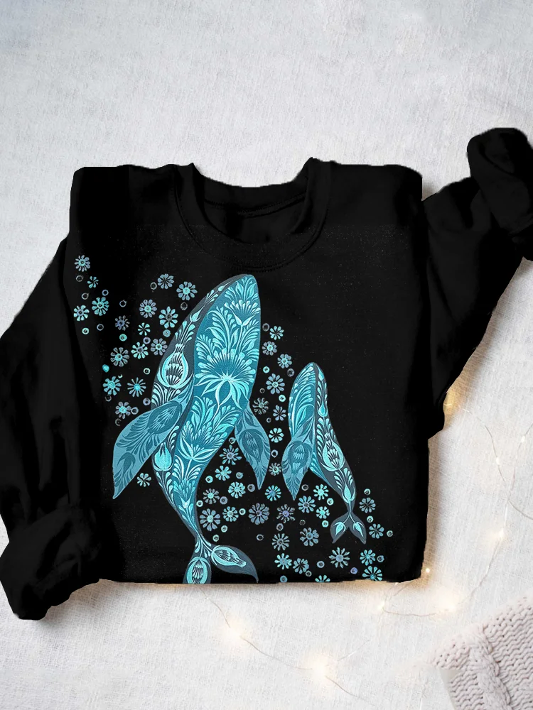 Traditional Decorative Pattern Whale Art Comfy Sweatshirt