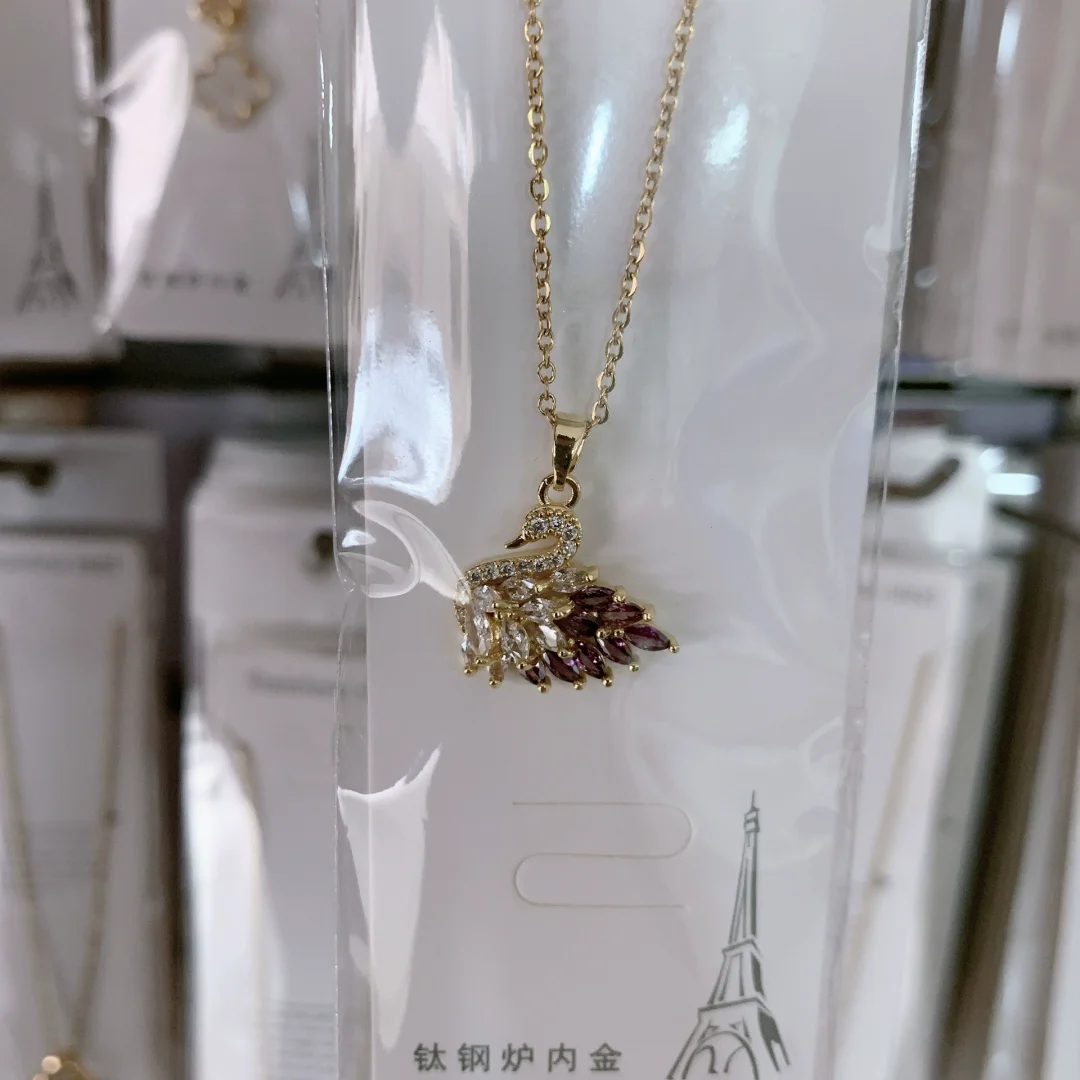 Cubic zircon, gold-plated necklace