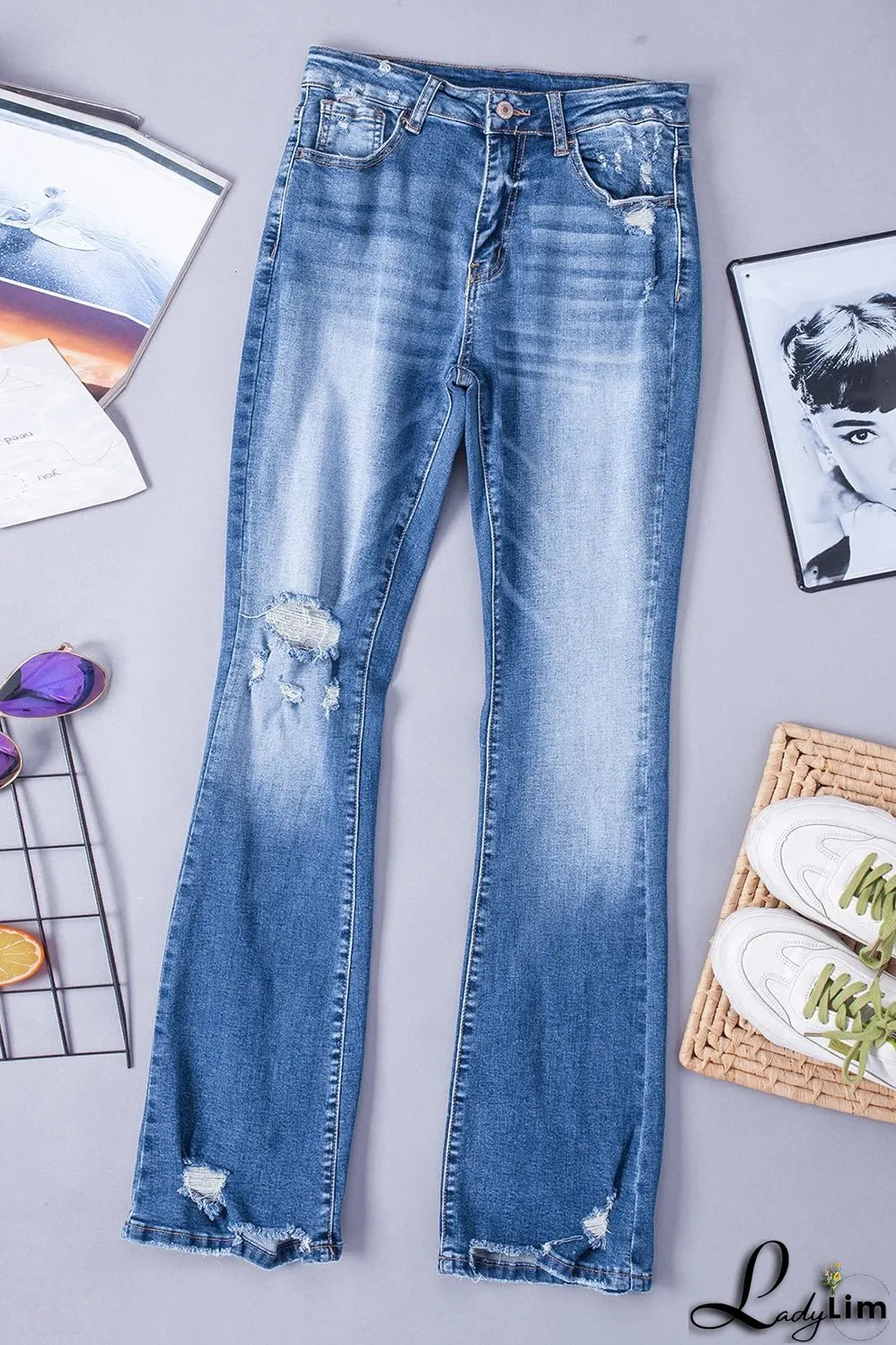 Stylish Women's High-Waisted Bootcut Flare Jeans with Side Pockets