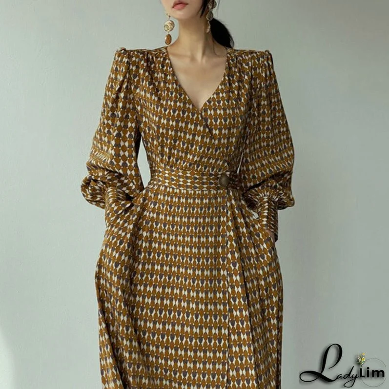 Chic Dress with One-Button Waist Closure and Cross V-Neck