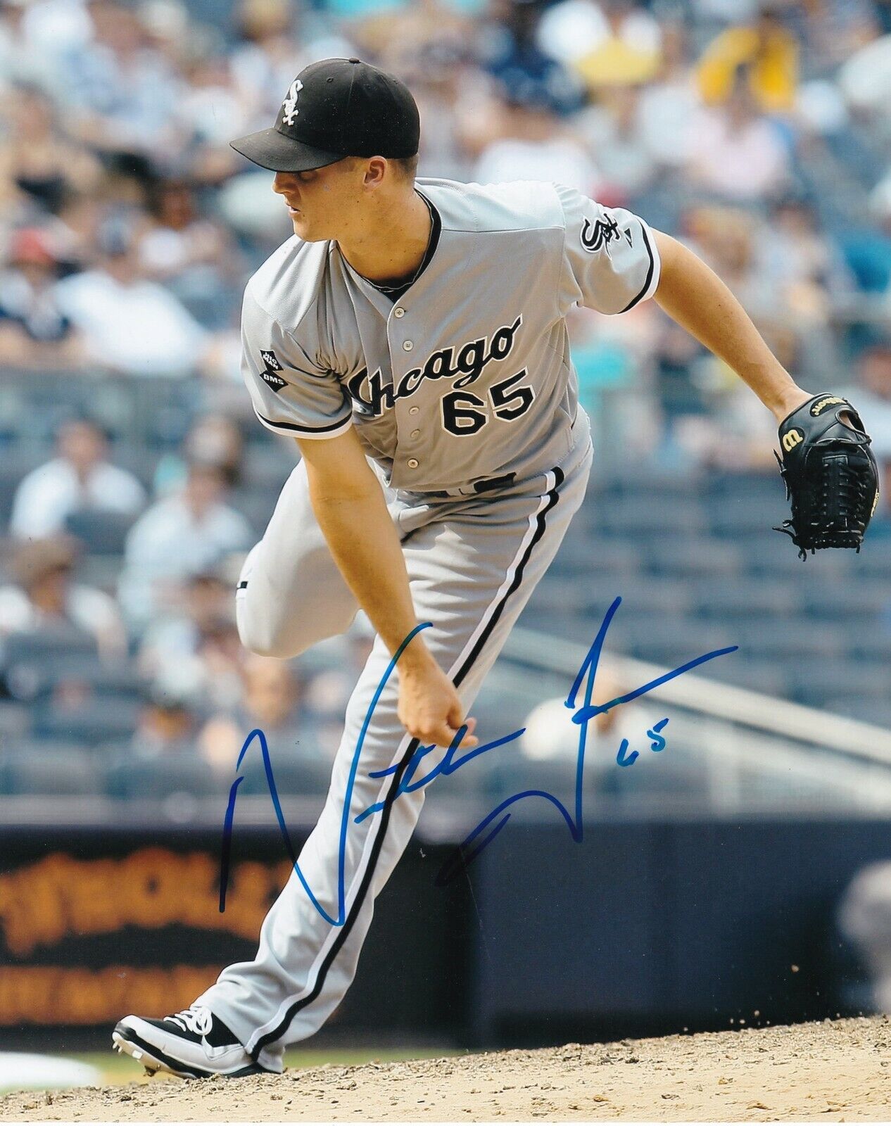 NATE JONES CHICAGO WHITE SOX ACTION SIGNED 8x10