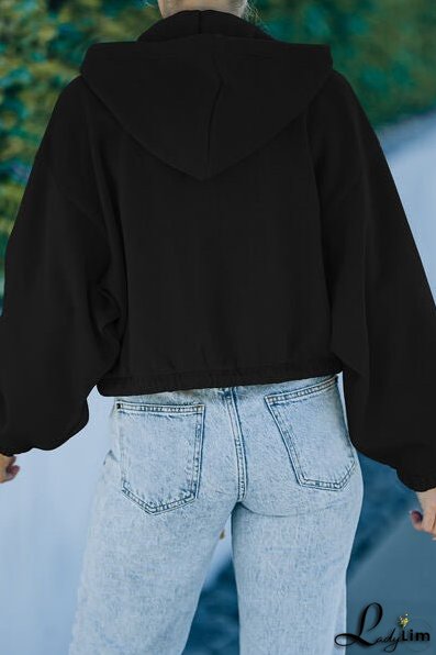 Fashionable and Minimalist Jacket