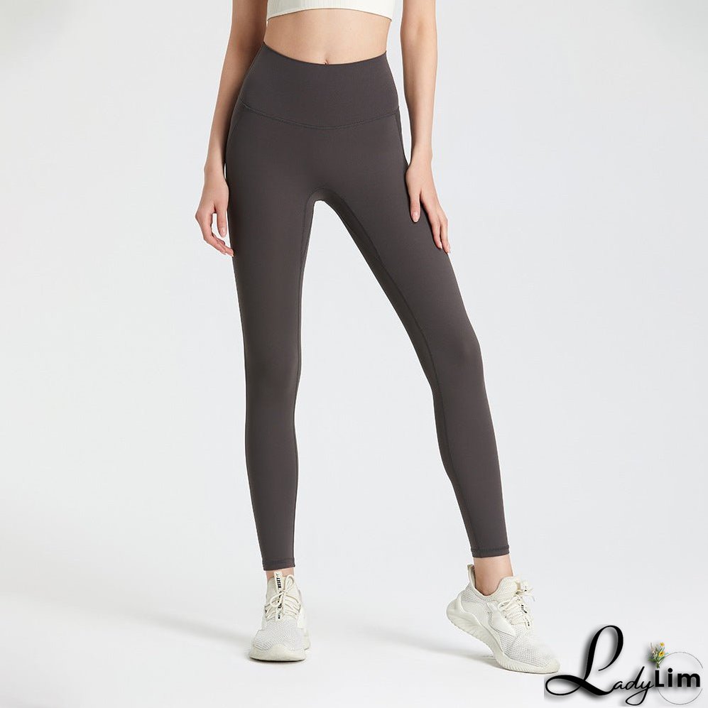 Fashionable and Effortless winter Pants