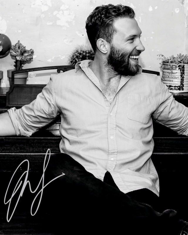 Jai Courtney Autograph Signed Photo Poster painting Print