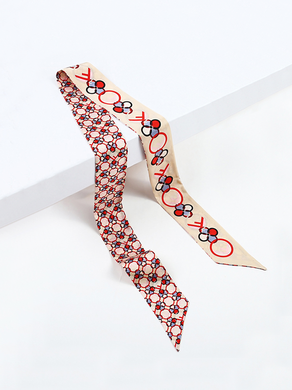 Foulard en soie style décoration de banderoles florales- SOIE PLUS