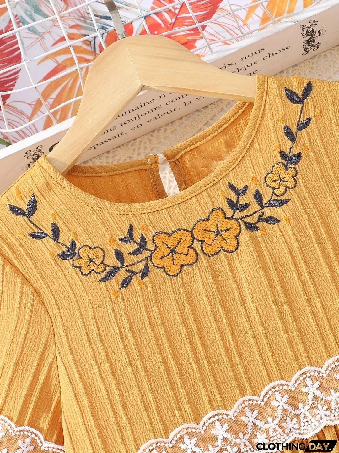 Lace Waistband Embroidery Round Neck Flounce Sleeve Dress