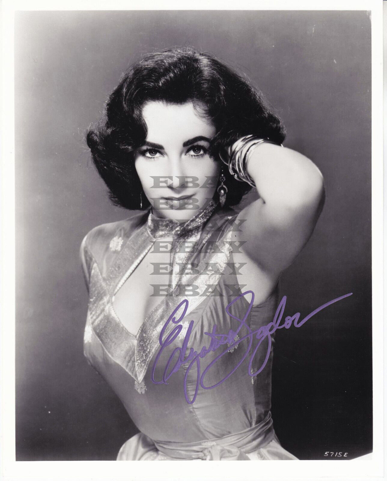 ELIZABETH TAYLOR Autographed Signed 8x10 Photo Poster painting Reprint