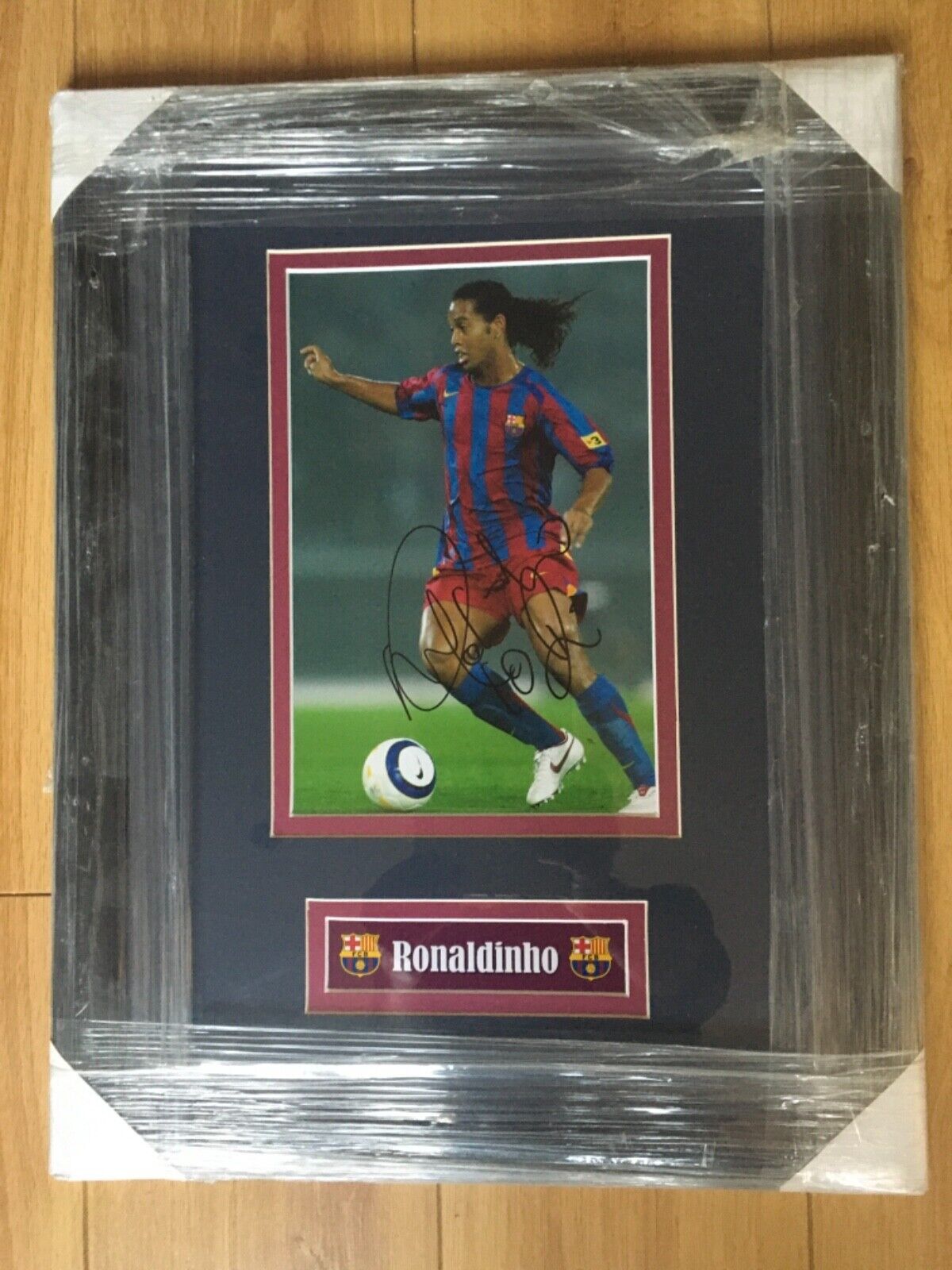 Legend Ronaldinho Barcelona signed autograph Photo Poster painting 12x 8 with Framed Rare