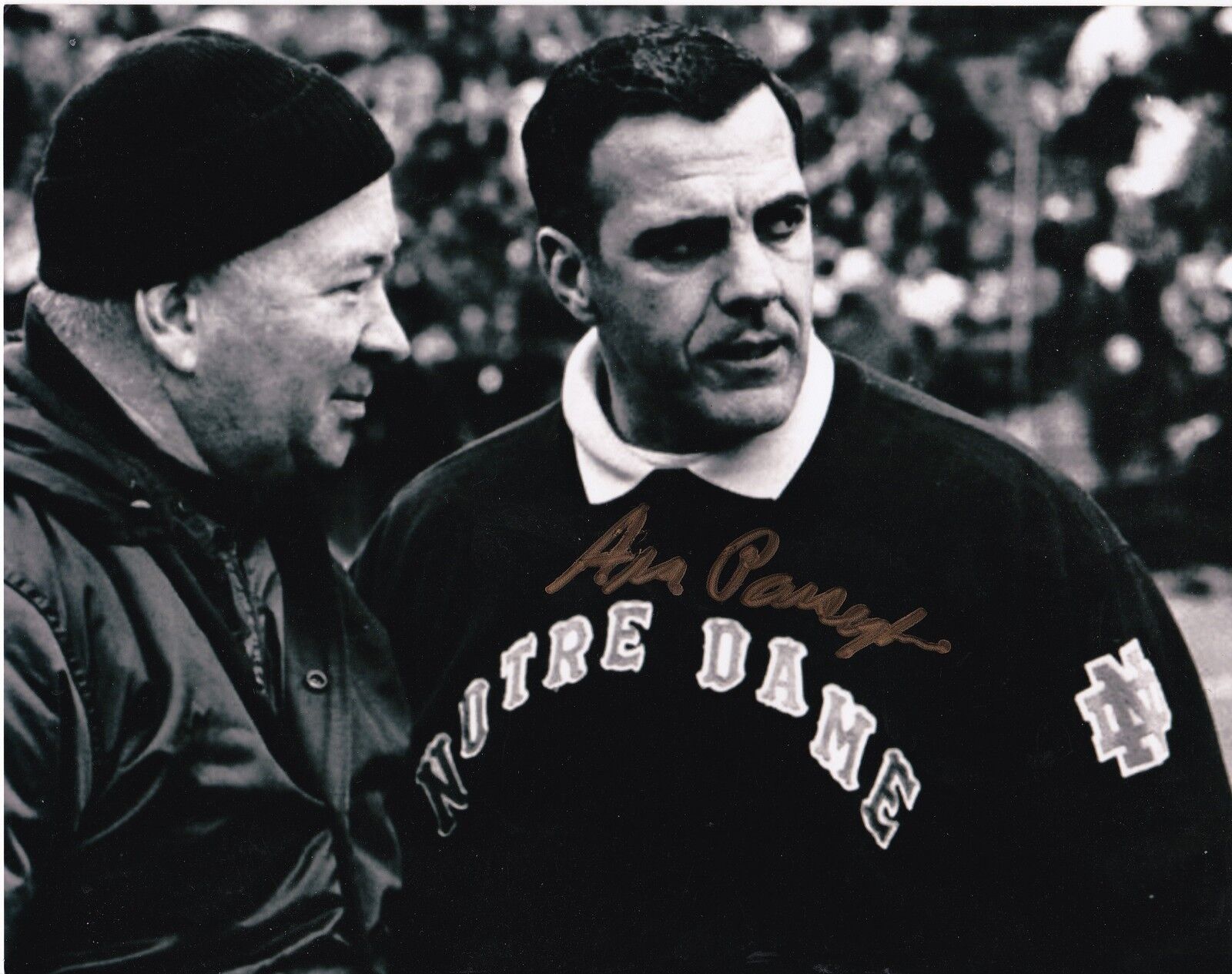 ARA PARSEGHIAN NOTRE DAME FIGHTING IRISH ACTION SIGNED 8x10