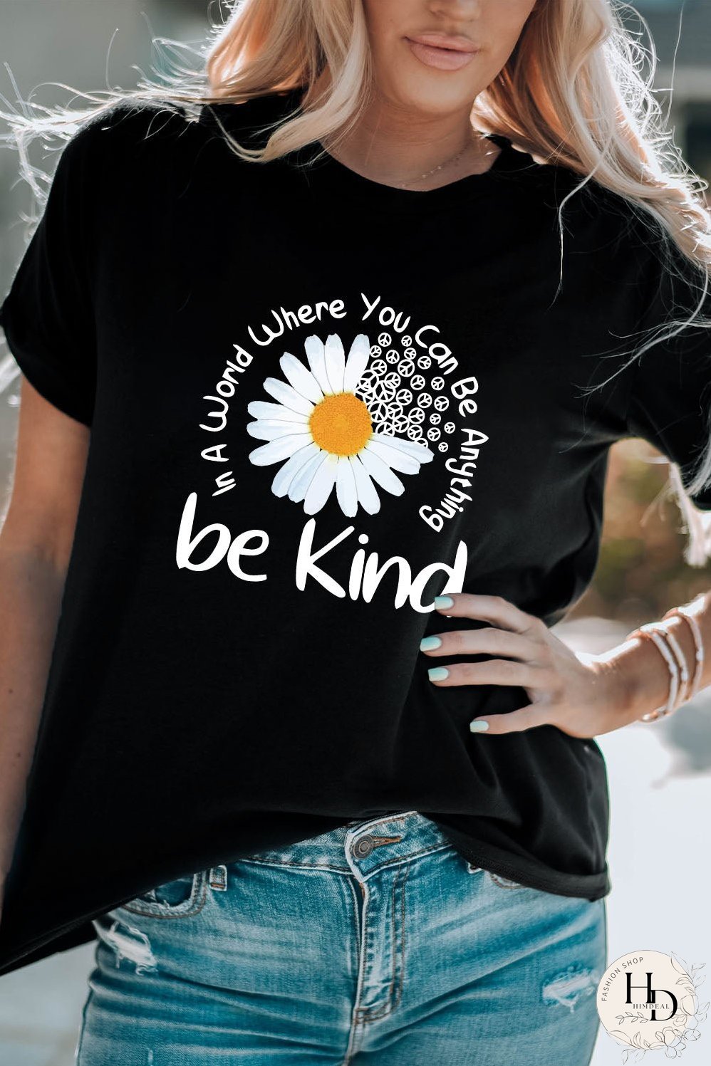 Kindness Blooms Graphic Tee with Daisy Print and Slogan Detail