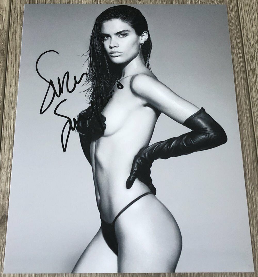 SUPERMODEL SARA SAMPAIO SIGNED AUTOGRAPH VICTORIA'S SECRET 8x10 Photo Poster painting A w/PROOF