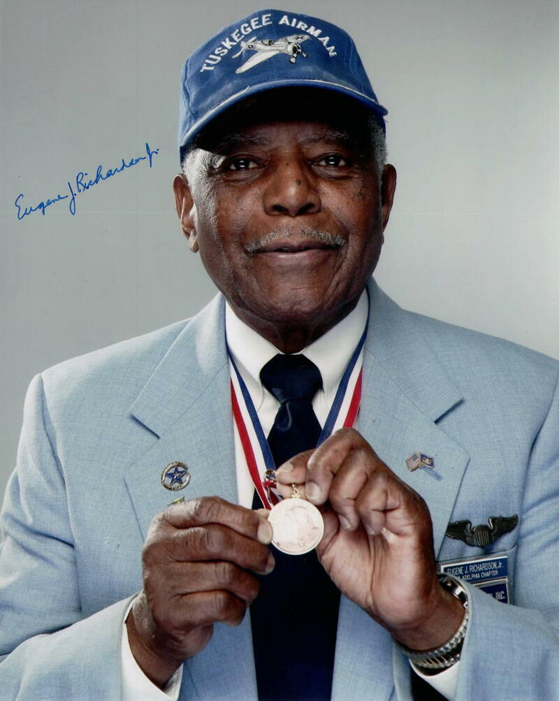 EUGENE RICHARDSON SIGNED AUTOGRAPH 8X10 Photo Poster painting - TUSKEGEE AIRMEN, WORLD WAR II