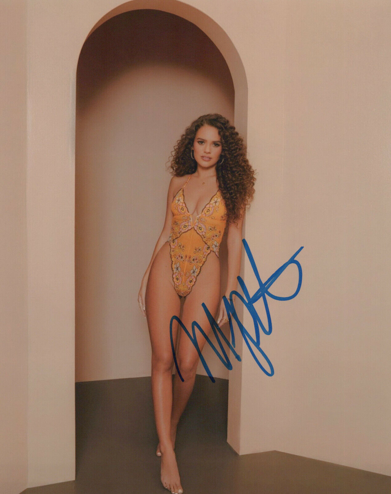 Madison Pettis signed 8x10 Photo Poster painting in-person