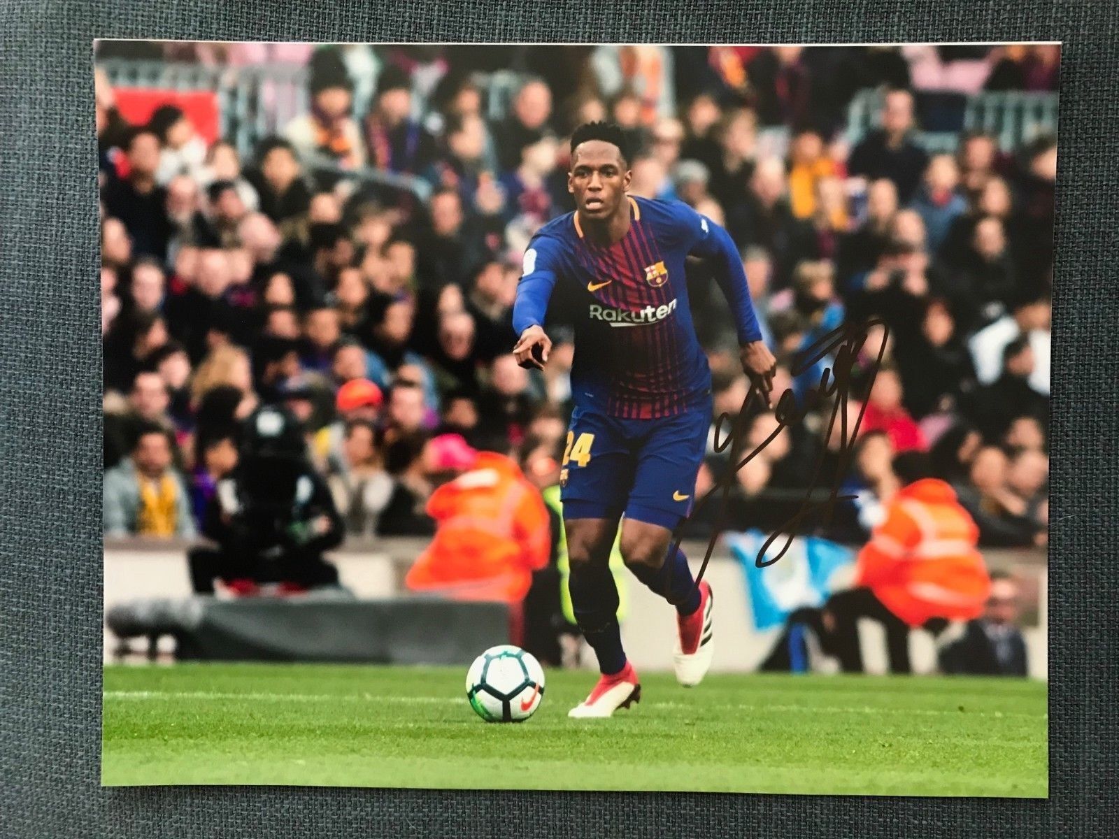 Barcelona FC Yerry Mina Autographed Signed 11x14 Photo Poster painting COA #1