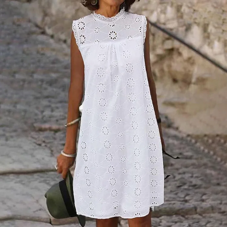 Comstylish Loose Cut Out Lace Hook Flower Sleeveless Midi Dress