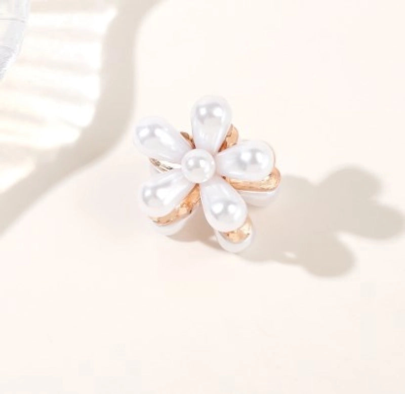 Women’s Sweet Minimalist Flower Metal Inlay Resin Rhinestones Pearl Hair Claws