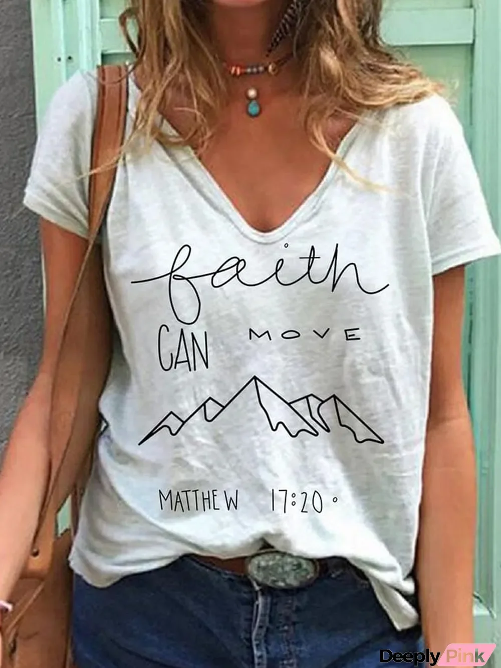Christian Bible Verse Love Print T-Shirt