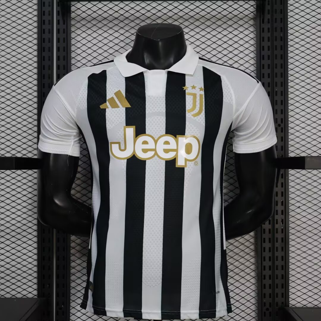 2026/2027 Player Version Juventus Home Football Jersey（The player version jersey is a bit tight, please pay attention to the size selection）