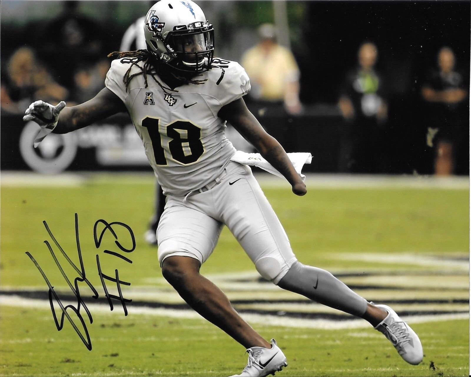 SHAQUEM GRIFFIN HAND SIGNED UCF CENTRAL FLORIDA GOLDEN KNIGHTS 8X10 Photo Poster painting W/COA