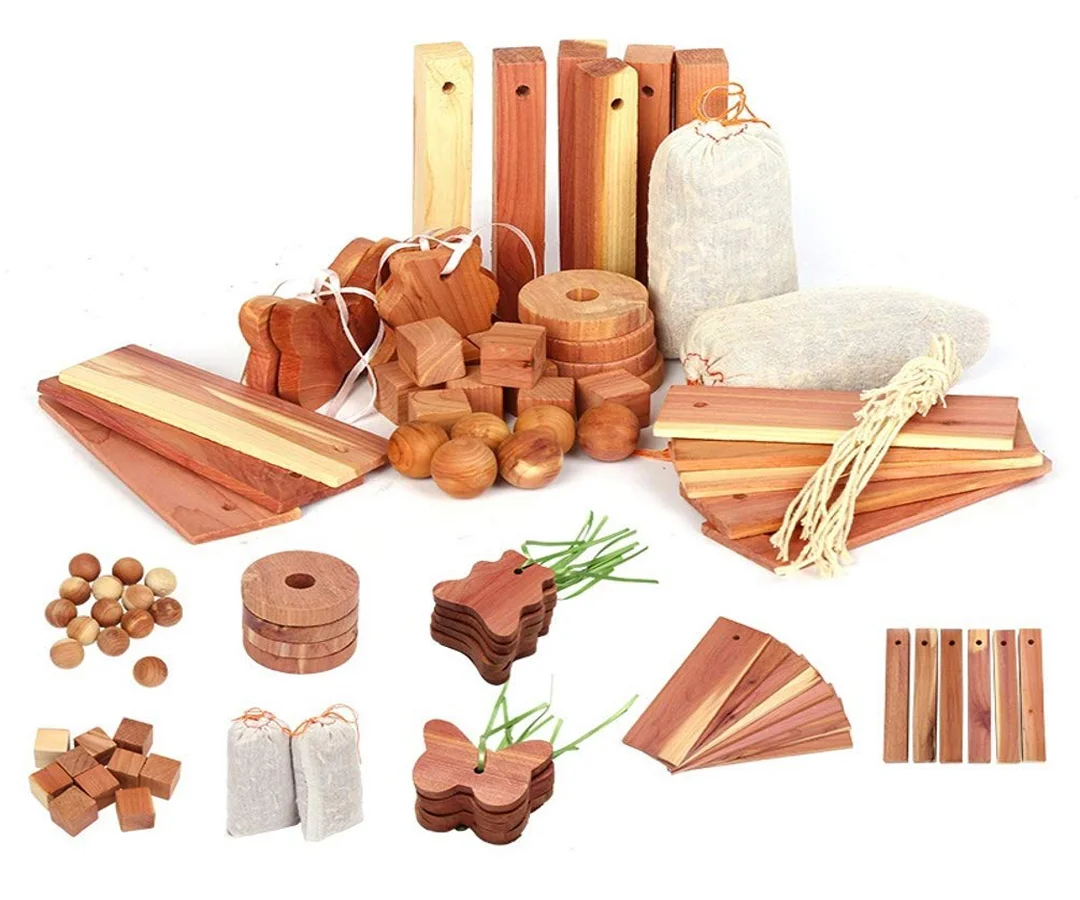 BLOOMAX® Original Natural Cedar Wood Blocks & Cedar Wood Chips Sachets (  Bag )Moth Repellent I Aromatic Cedar Blocks, Clothes Protection Storage
