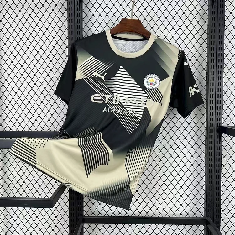 Fan Edition 25-26 Manchester City Black and Yellow Concept Jersey