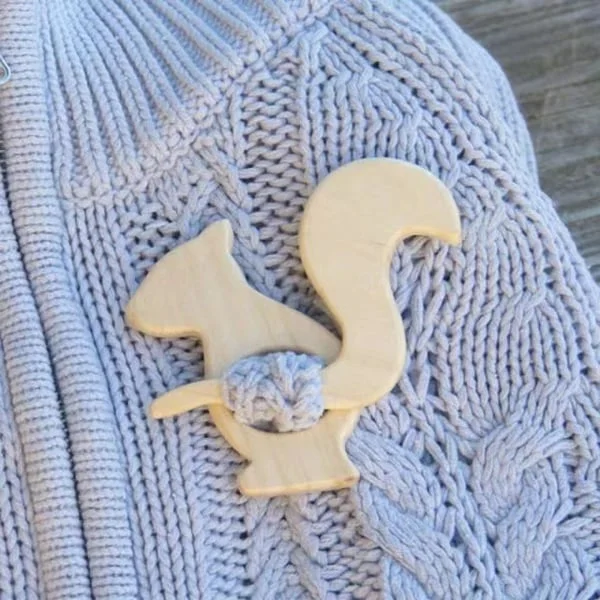 🔥LAST DAY 70% OFF🔥Brooch pin with wooden animal pattern (sweater clip)
