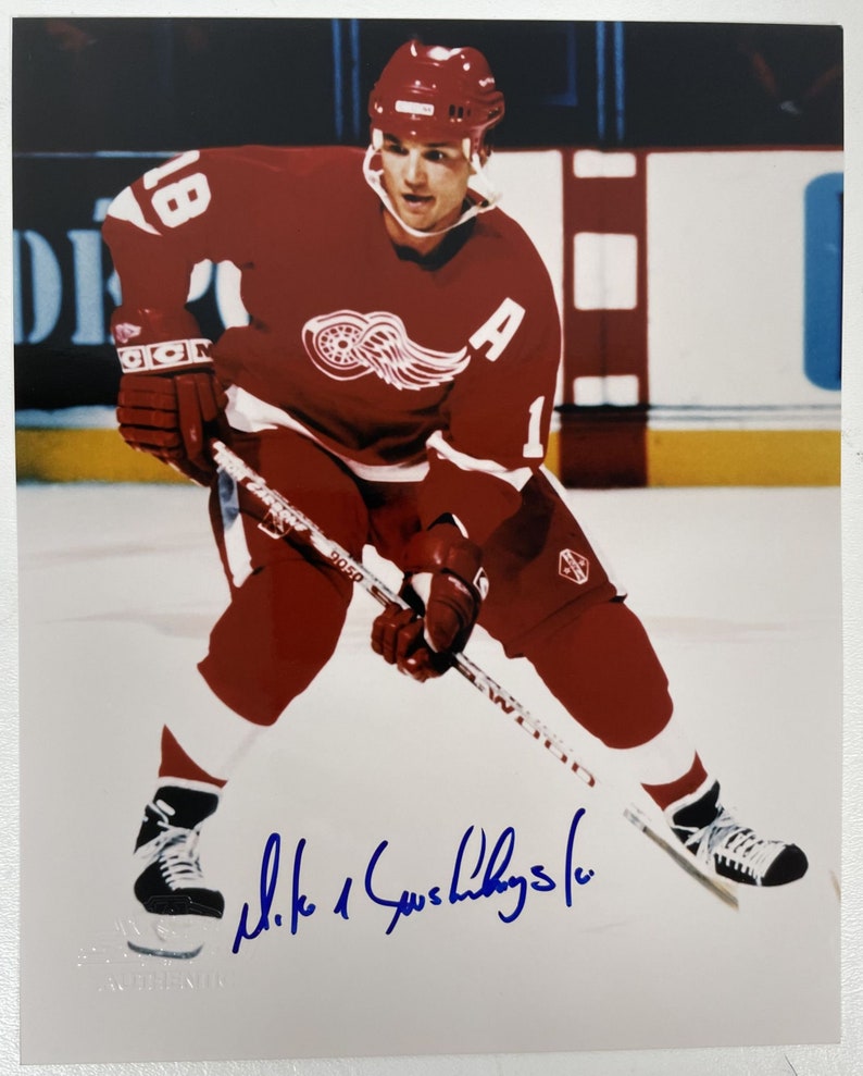 Mike Krushelnyski Signed Autographed Glossy 8x10 Photo Poster painting Detroit Red Wings - COA Matching Holograms