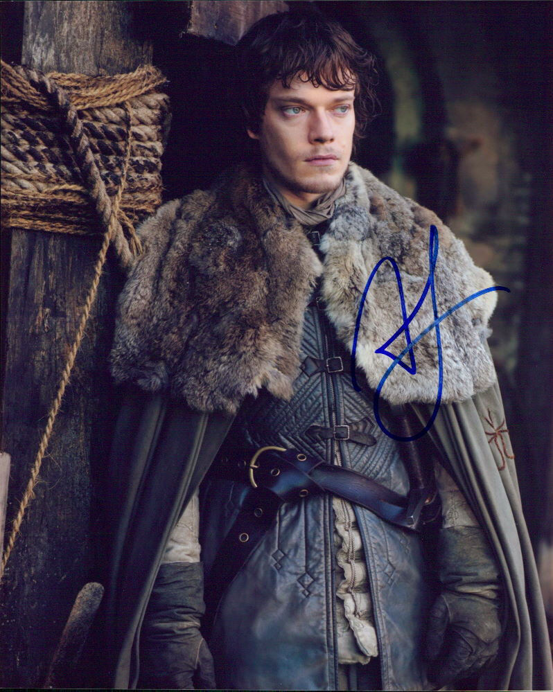 Alfie Allen (Game of Thrones) signed authentic 8x10 Photo Poster painting COA