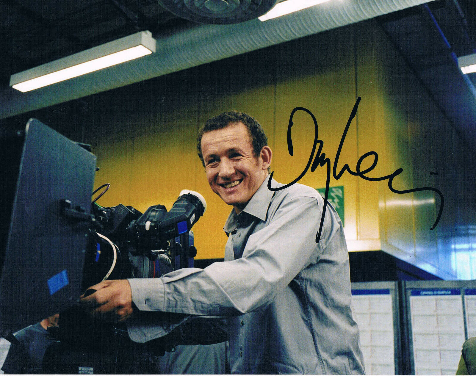 Dany Boon 1966- genuine autograph Photo Poster painting 8x10