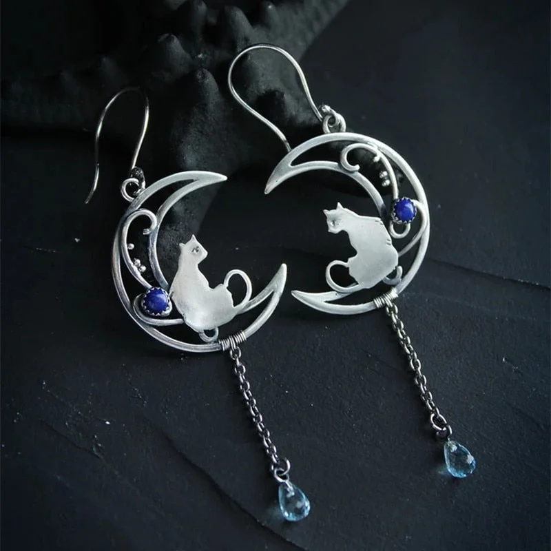 Retro Metal Carving Cat Earrings Fashion Silver Color Moon Handmade Hanging Chain Sea Blue Zircon Dangle Earrings for Women