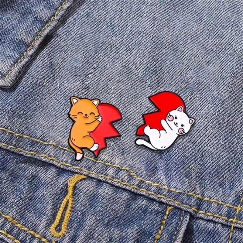 Cartoon Style Cute Minimalist Heart Shape Cat Alloy Enamel Plating Unisex Brooches Collar Pin