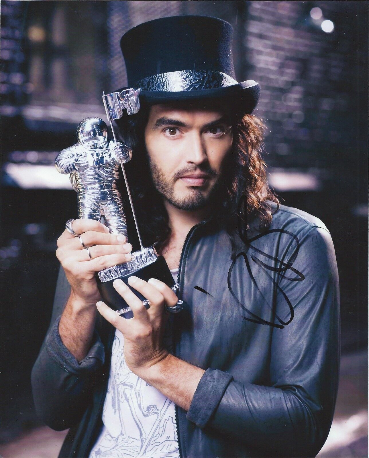 Russell Brand autograph - signed Photo Poster painting