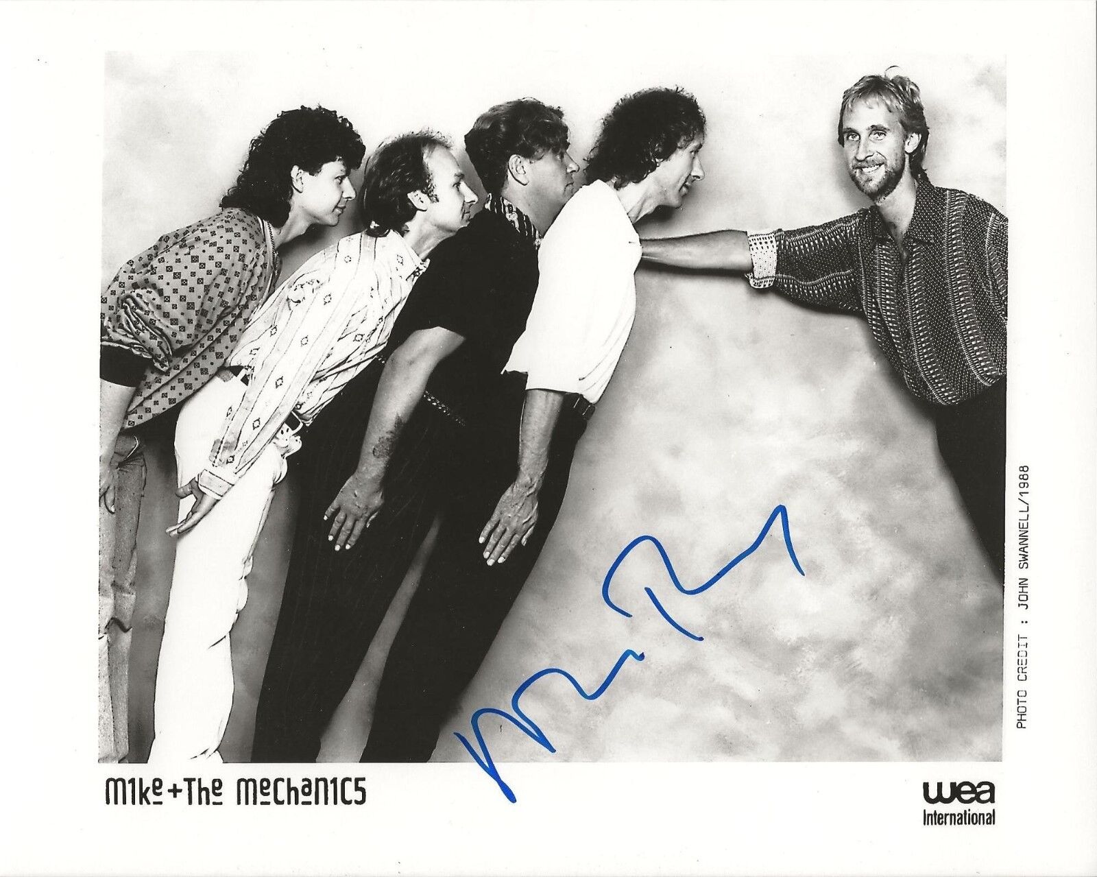 Mike Rutherford of Mike + The Mechanics REAL hand SIGNED Photo Poster painting #1 COA Genesis